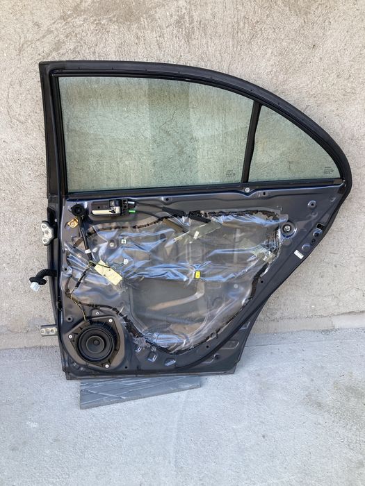 Задна дясна врата за тойота авенсис седан/toyota avensis t25 03-08г