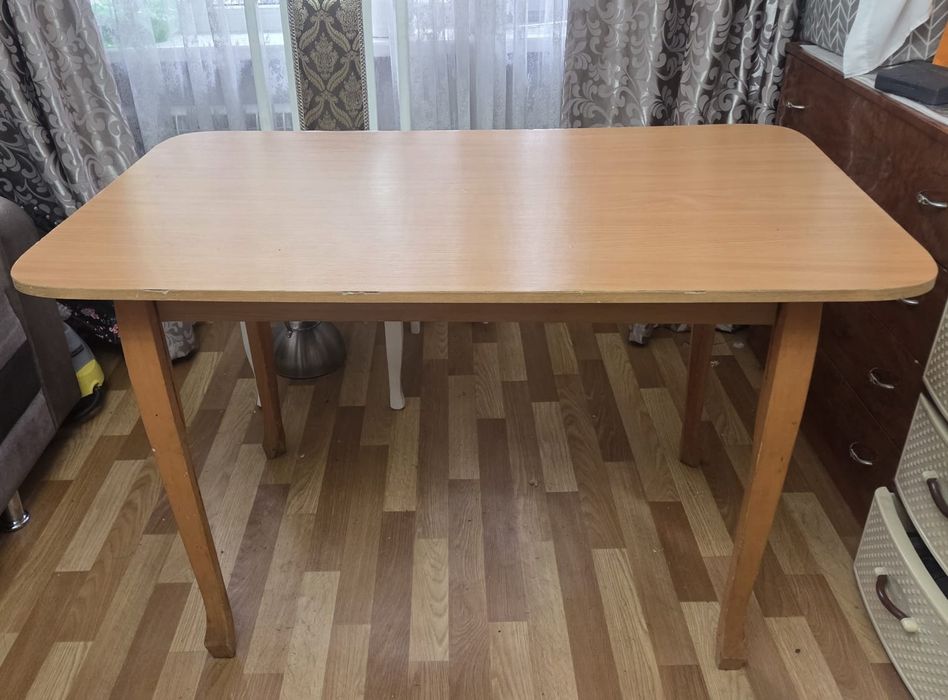 Б/у Стол для кухни