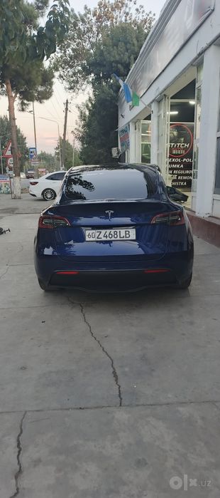 Tesla model Y 350km yuradi