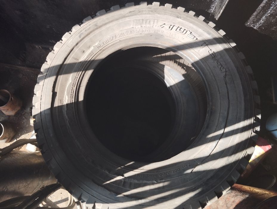 Продам б/у резину