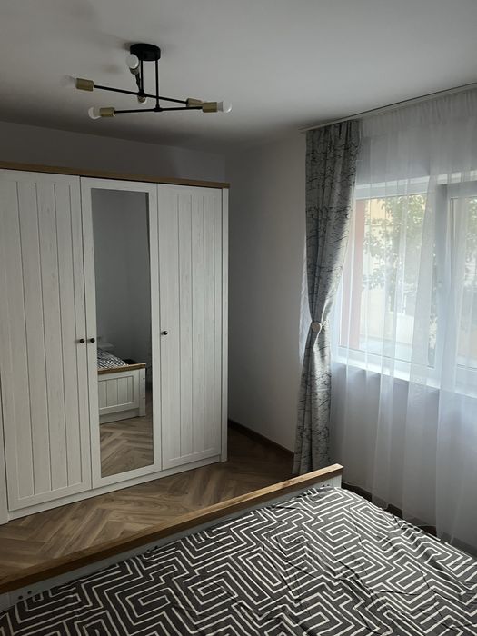 Apartament de inchiriat 3 camere Cetate