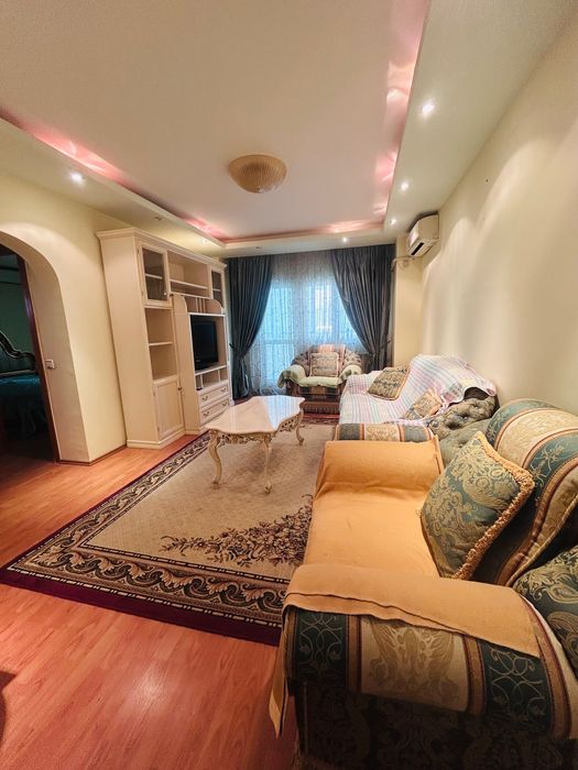 Vând 2 camere Calea Văcărești, zona Tineretului