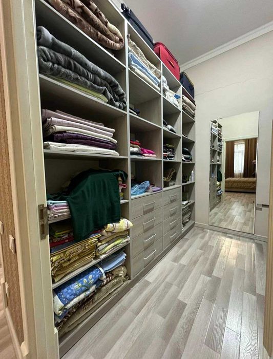 Продам дом на участке 4 сотки.Центр Луначарского.М-Улугбекский район