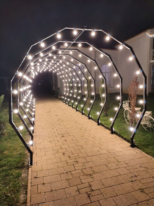 Închiriază Tunel Lumini Infinity pentru evenimentul tau.