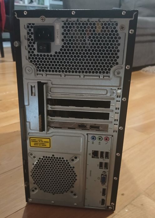 Vand sau schimb PC de gaming