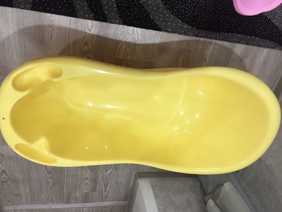 Детское купание малыша