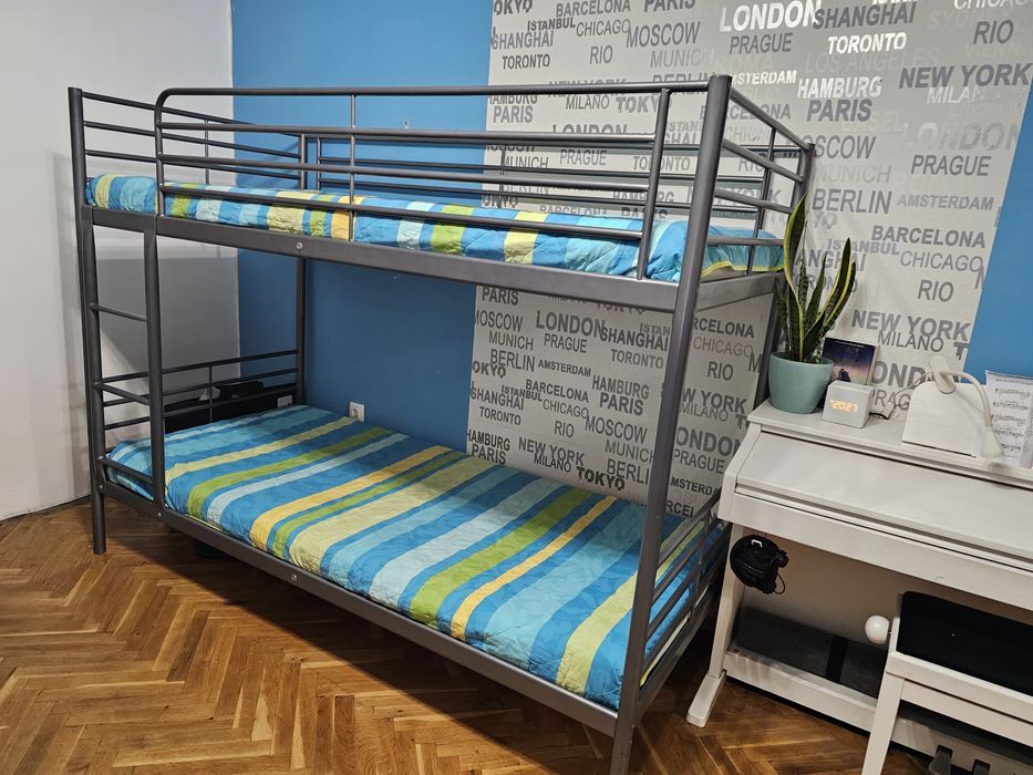 Двуетажно детско легло + 2 матрака IKEA 90×200 + шалтета