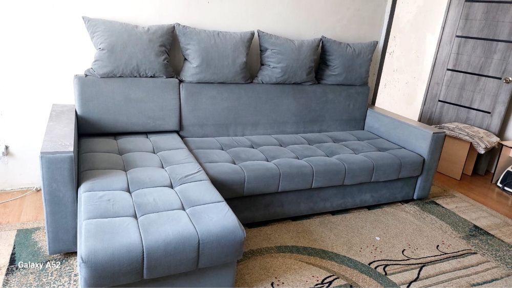 Продам диван 3 метра