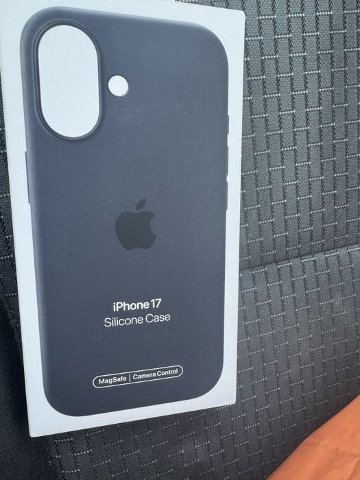 Iphone 17 nou in cutie