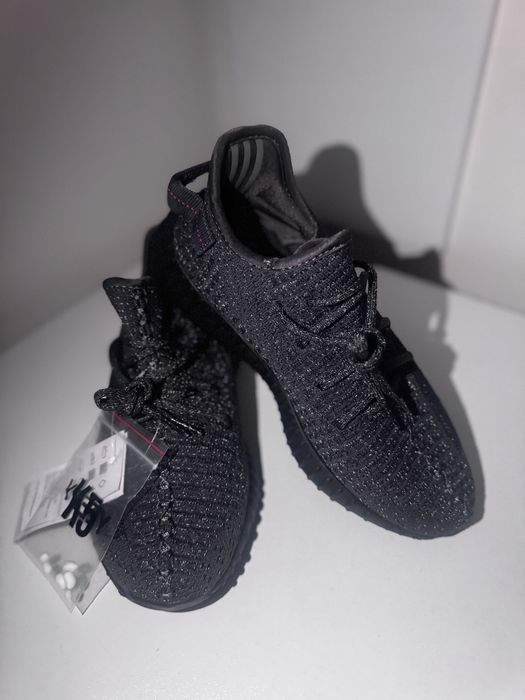 yeezy 350 v2 black reflective
