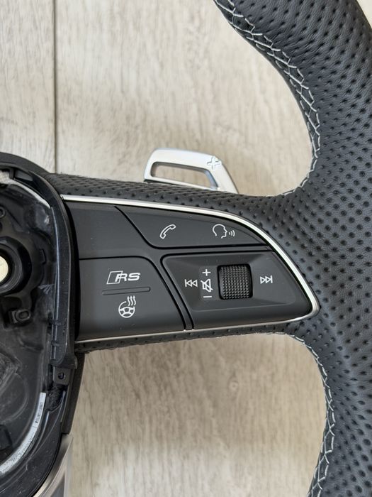 Volan Audi RS Q5 / Q7 / Q8 / A4 / A5 Incalzire Padele Perforat