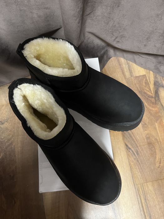 Incaltaminte tip UGG