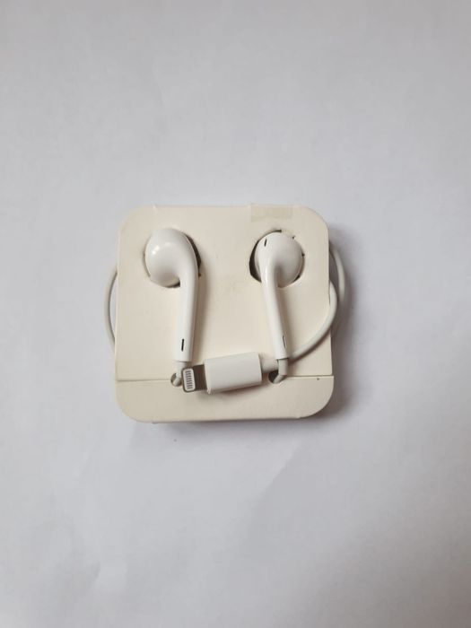 Căști originale iphone ,provin de la iphone 14 pro  aproape noi.