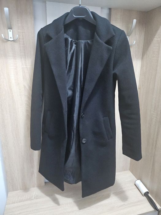 Palton negru clasic