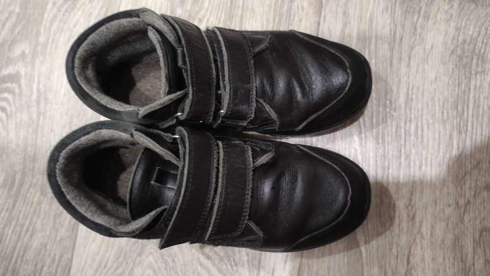 Продам ботинки сапоги 32р