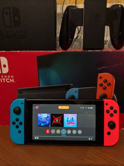 Игровая приставка Нинтендо Свитч