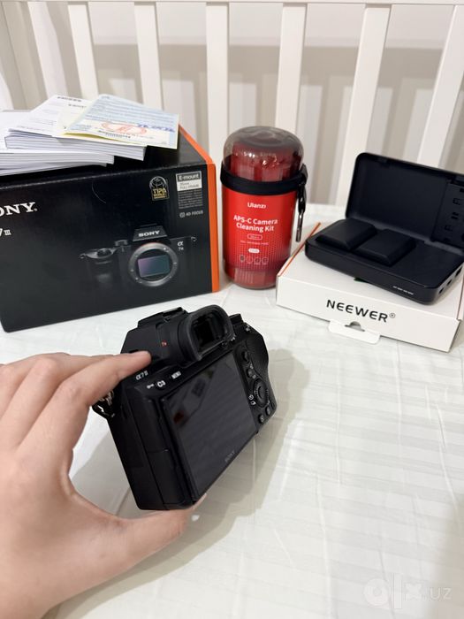 Sony a7 iii body sotiladi