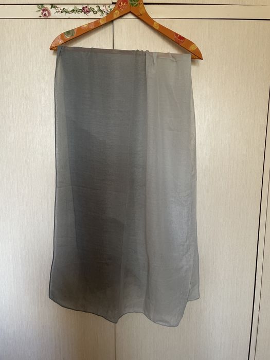 Дамски копринени шалове