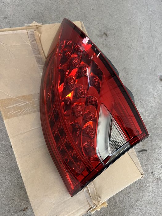 Porsche Cayenne 2012 - външни стопове