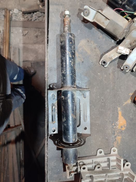 Запчасти на Москвич