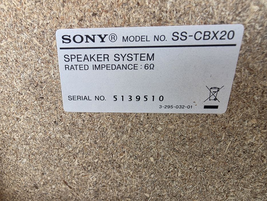 Vand cd Sony cu 2 boxe