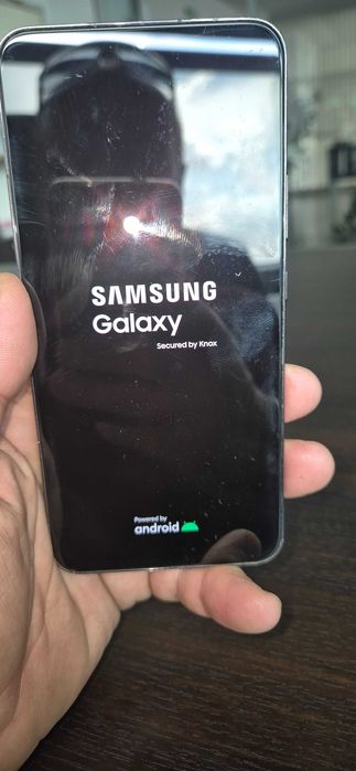 Самсунг Галакси S 22 +
