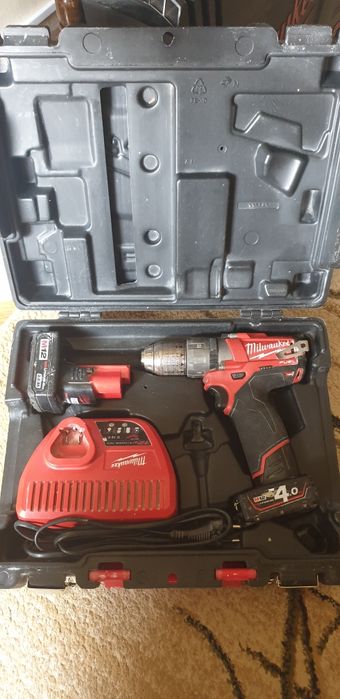 Milwaukee Masina de gaurit si infiletat