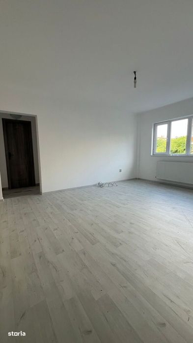Apartament cu 2 camere RENOVAT ETAJUL 3 !!! zona Micro 16