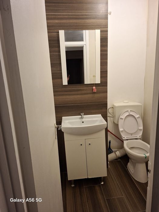 Inchiriere apartament cu 3 camere decomandat, zona Modern