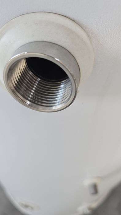 4 броя хромникелови бойлери неръждаеми 160 180 л  daikin