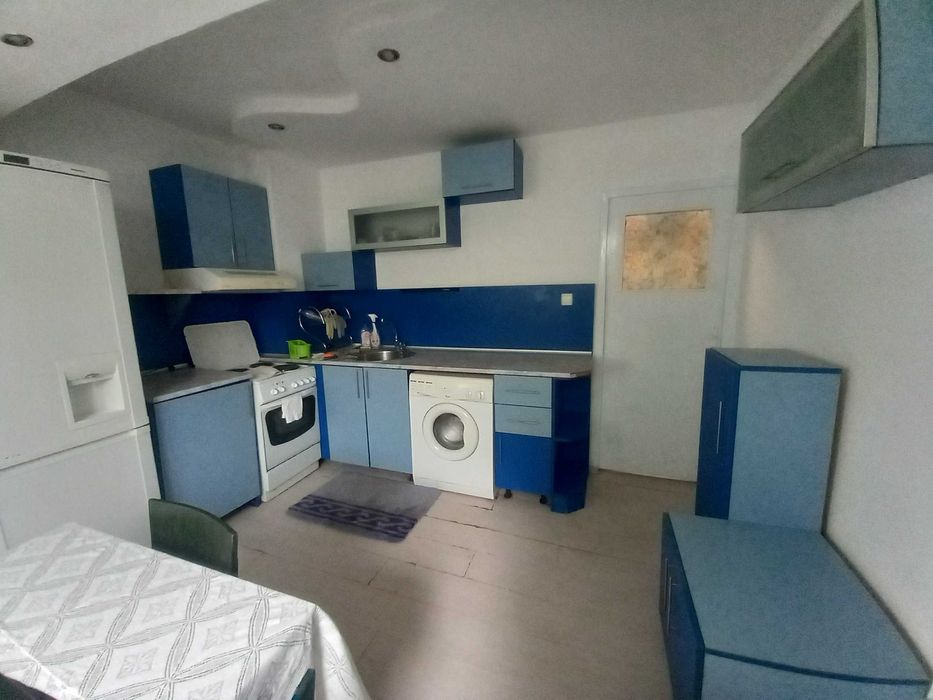 Дава се под наем Едностаен апартамент в Русе, Център - 47 кв.м за 229.5 € - Снимка #4