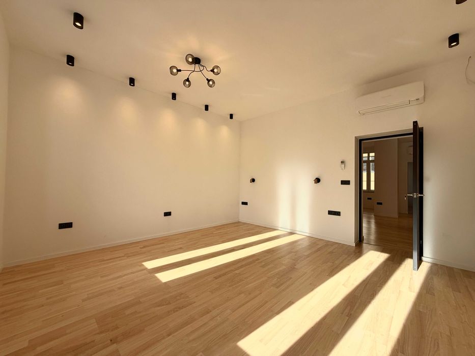 Продава се Мезонет в София, Център - 183 кв.м за 2897 €/кв.м - Снимка #2