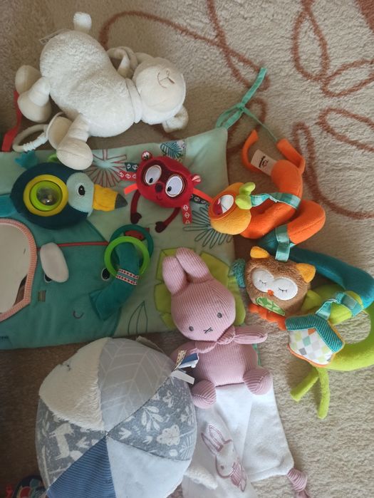 Лот бебешки играчки