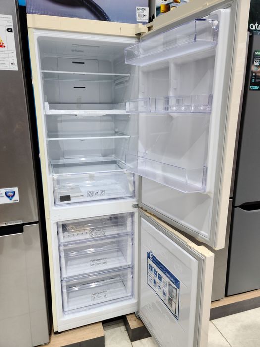 Холодильник Samsung RB29FSRND висота 1.78