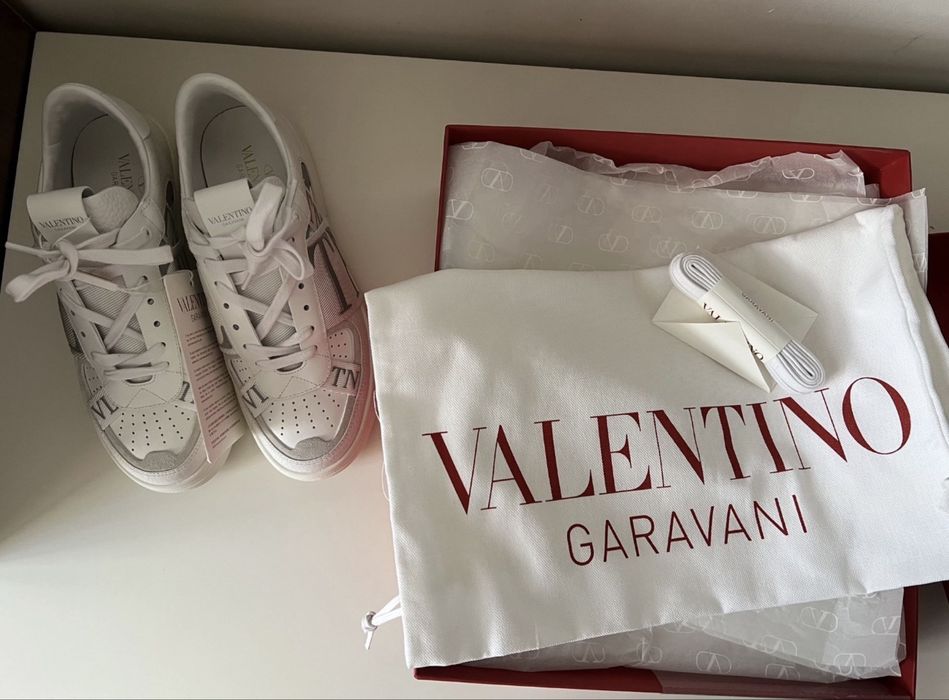 Маратонки Valentino