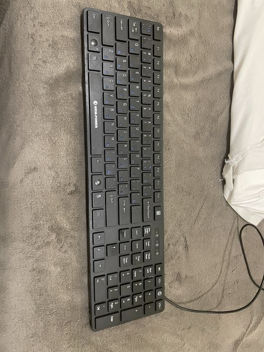 Подам клавиатуру рабочие