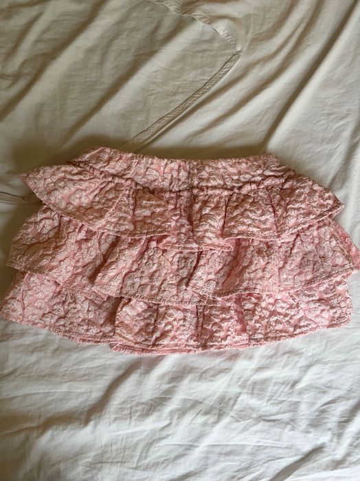 Розова бухнала пола