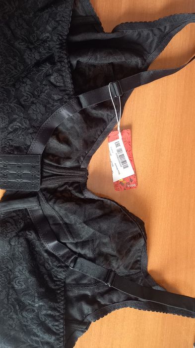 Бюстгальтер большой