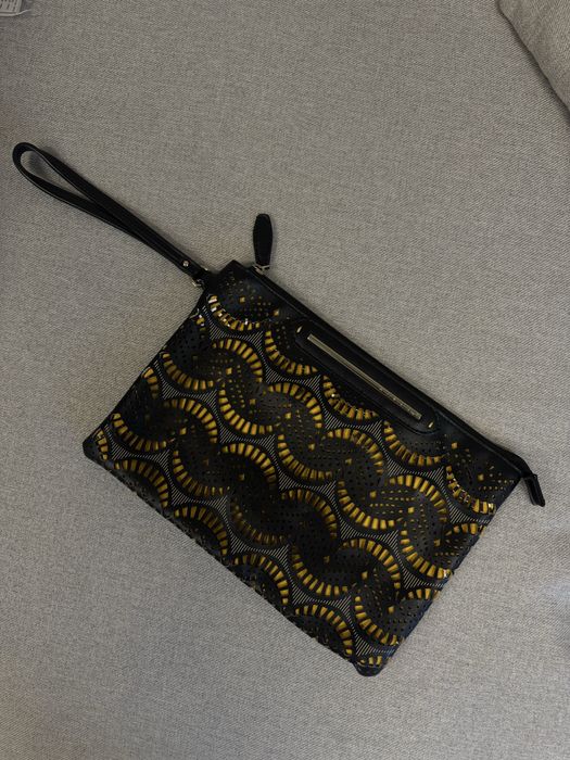 Черная сумка клатч Sisley