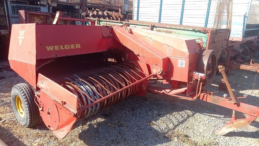 Welger AP-61 , Claas Arion, John Deere, Belarus tortadi