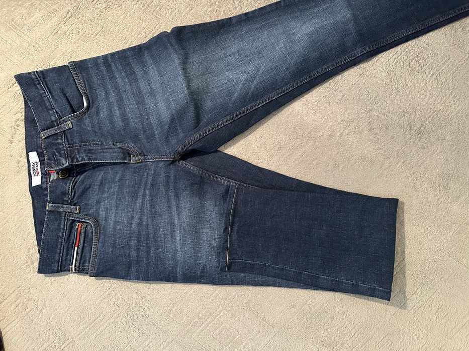 Blugi Tommy Jeans mărimea 36 și 38  (S, M)