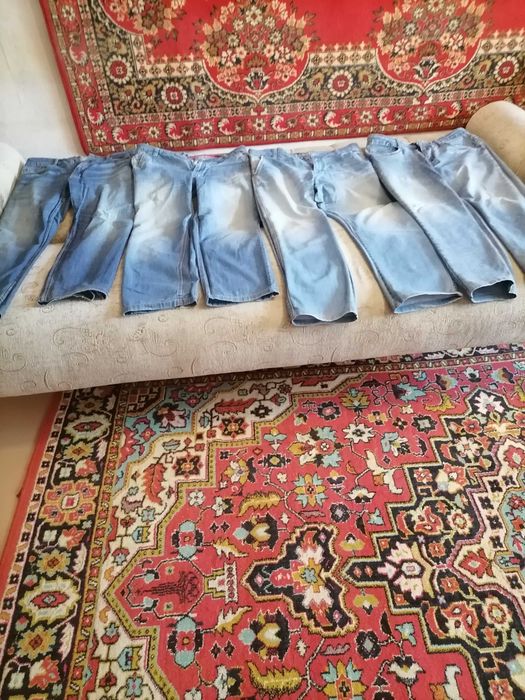Продам джинсы мужские