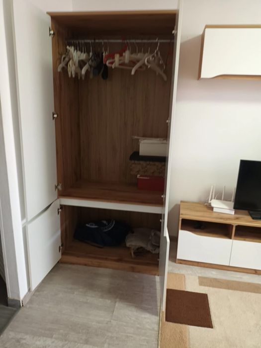 Dulap alb lemn lucios 150x190