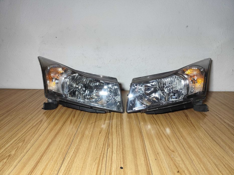 Фары 2шт Chevrolet Cruze 09-15г J300 Оригинал Б/У Шевролет Круз перед