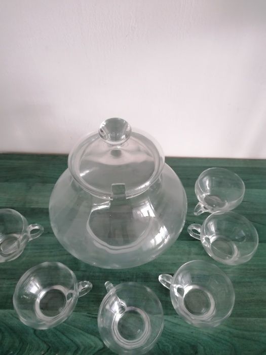 Seturi din sticla -bol si cesti pentru punci, vin sau alte bauturi