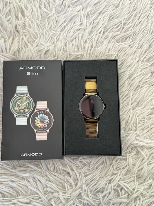 ARMODD Slim златна с метална каишка + силиконова каишка