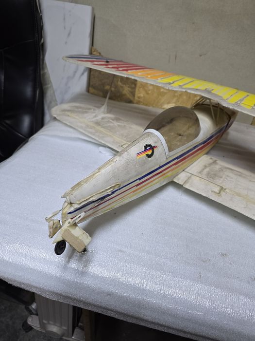 Радиоуправляемый самолёт биплан