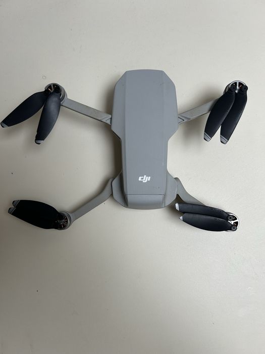 Drona dji mavic mini