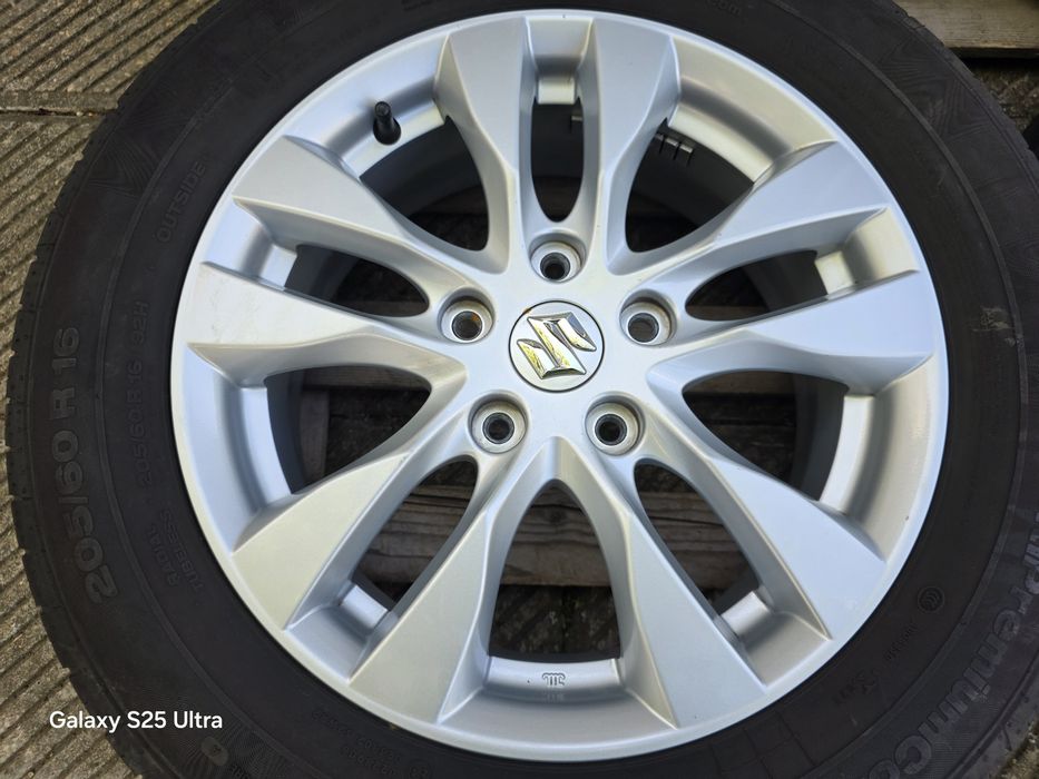 Лети джанти 16ки 5х114.3 Suzuki + летни гуми 205/60/16 Continental
