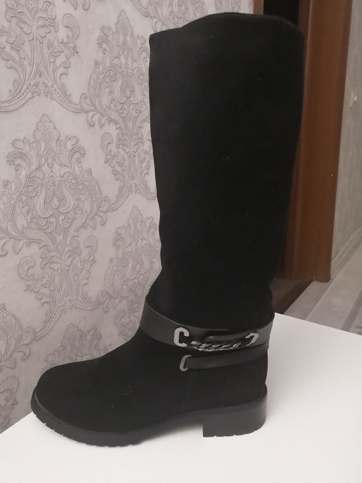 Продаю сапоги зимние.